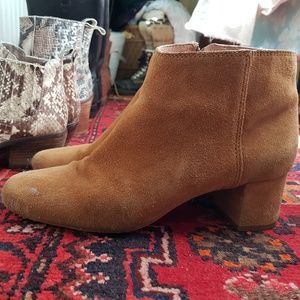 madewell suede booties in tan/sand.